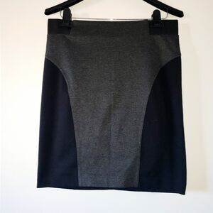 Michael Michael Kors Gray/Black Mini Pencil Skirt Sz. 6 Sleek/Chic/Bodycon